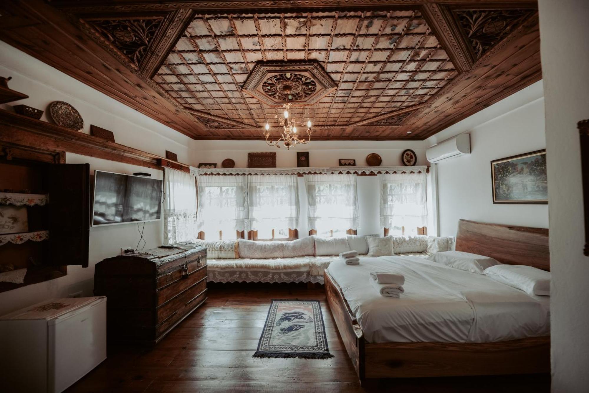Hotel Ansel Berat Exterior foto