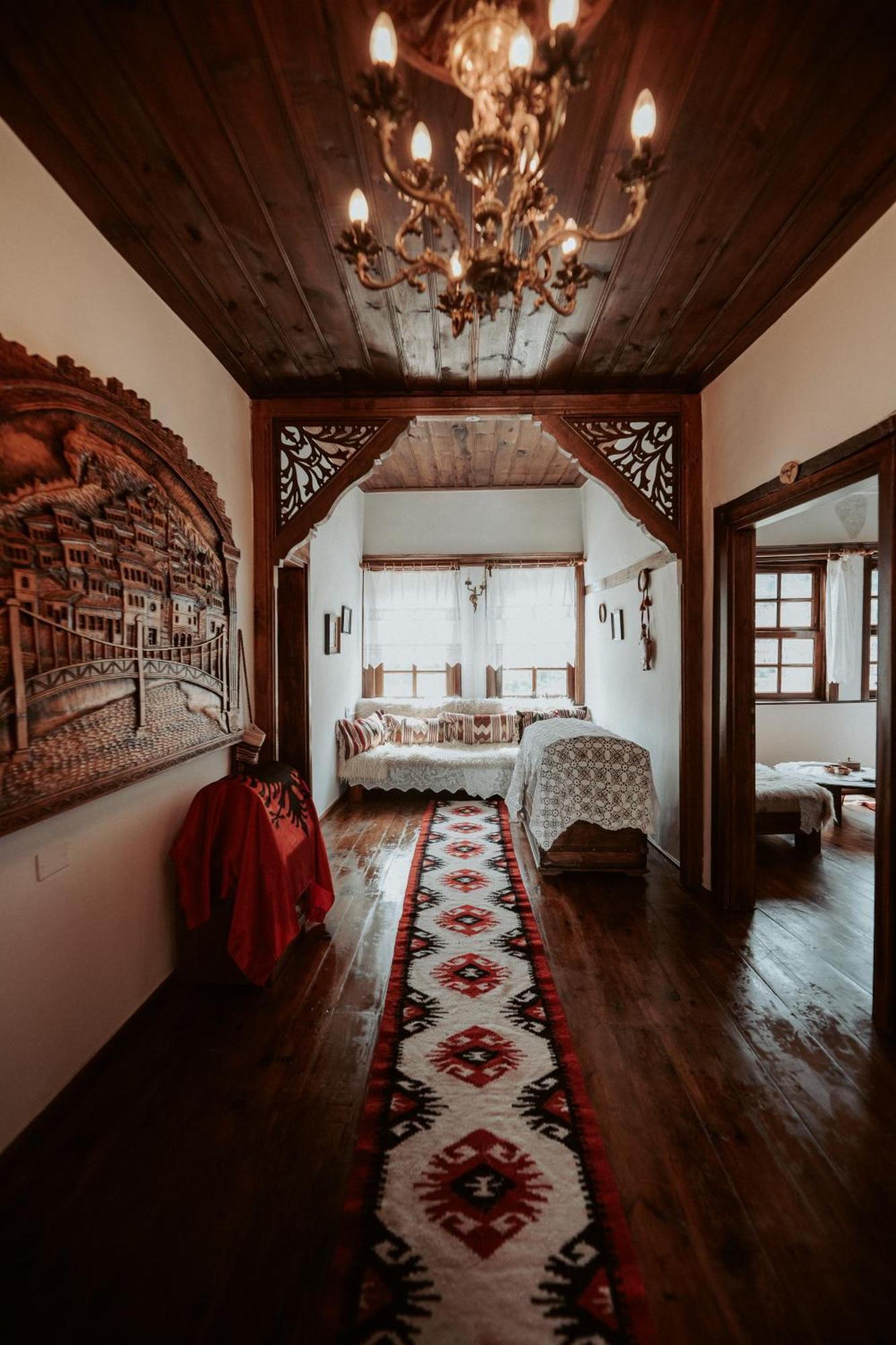 Hotel Ansel Berat Exterior foto
