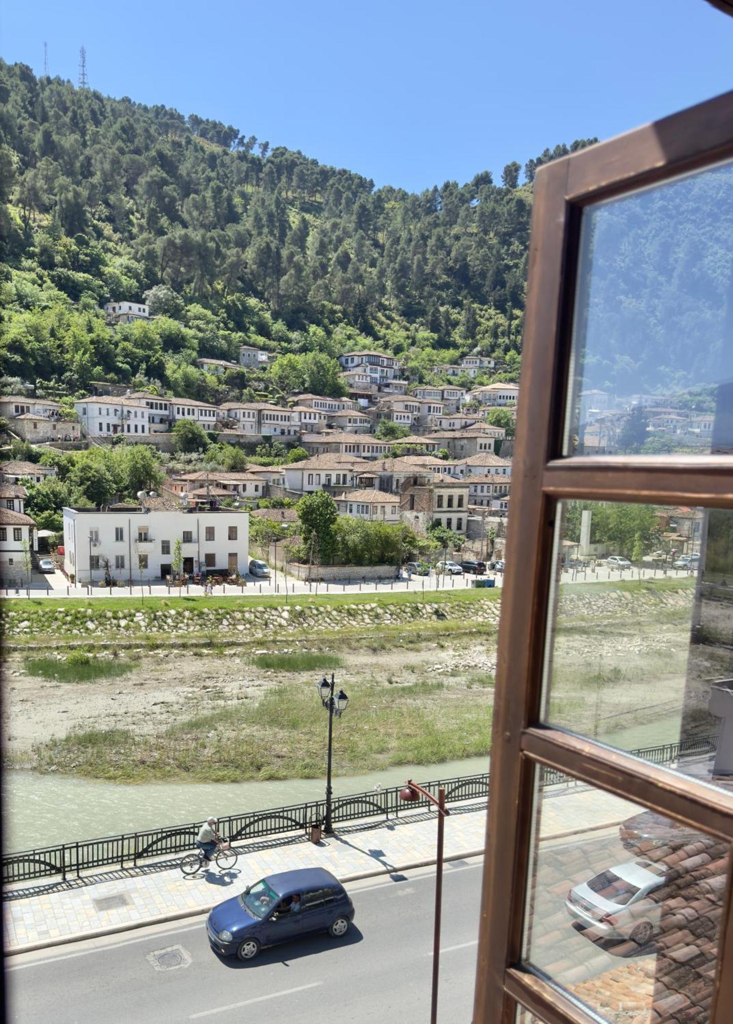 Hotel Ansel Berat Exterior foto